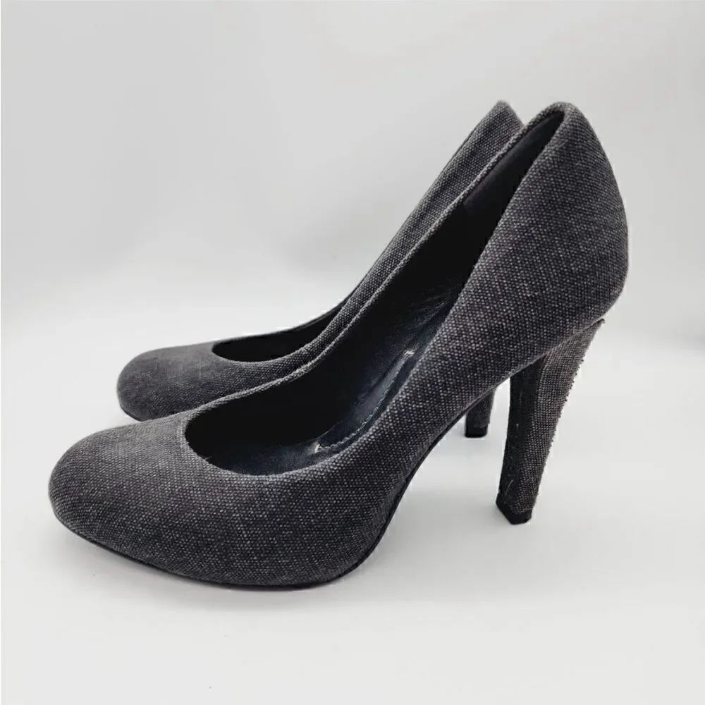 BCBG Black Textured Pumps with 3” Gold Accent Heels Size 7.5